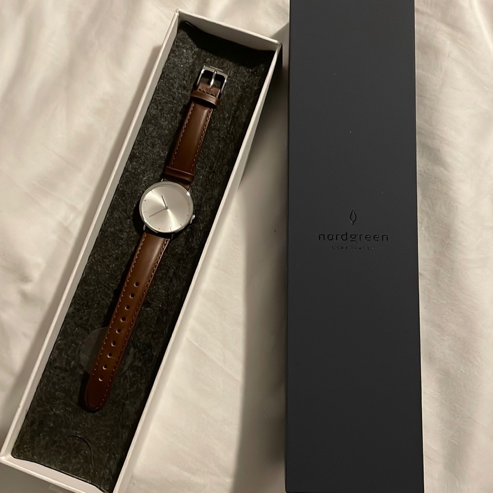 Nordgreen watch with Crystals